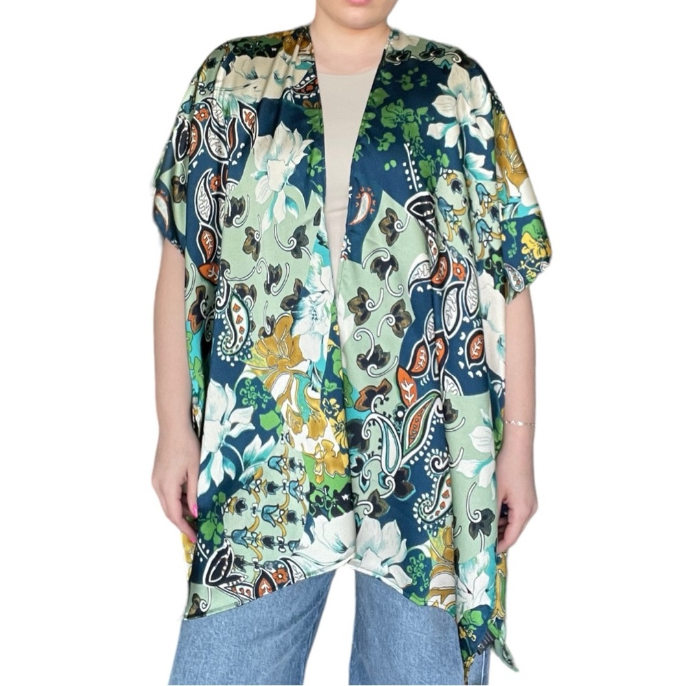 NWT Women's Navy / Green Floral Satin Touch Kimono